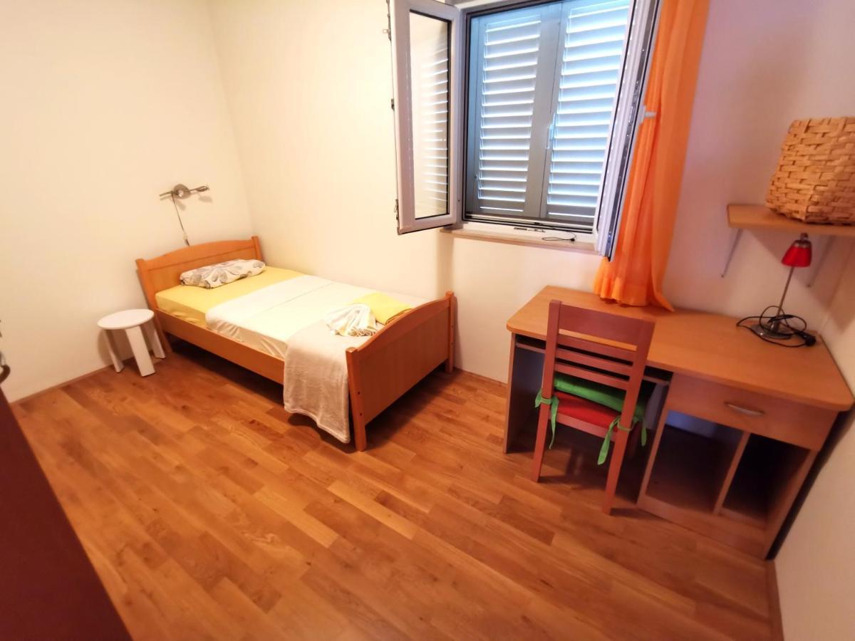Tonka Apartment